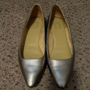Naturalizer Genuine Leather Pewter Pointed Flats